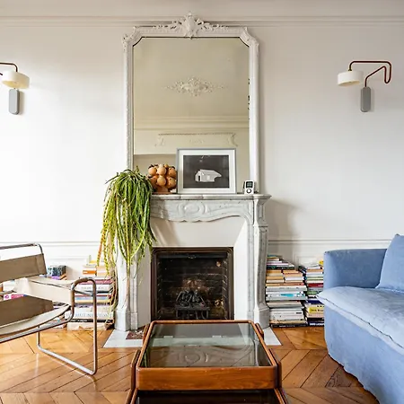 2 Bd Lovely Facing Canal St Martin Sleeps 6 Apartment Paris